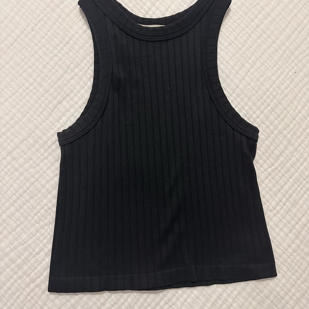Carly Jean Los Angeles Black Ribbed Crop Tank Top